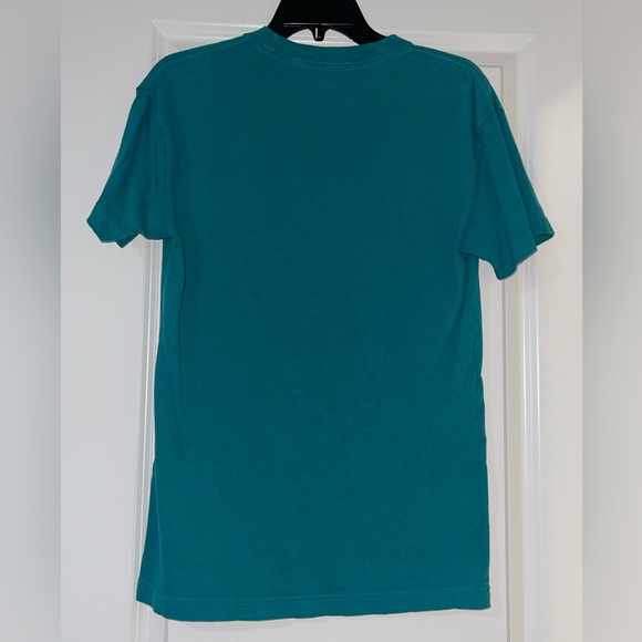 Abercrombie & Fitch Calabasas tennis club tee 🎾 - Picture 3 of 4